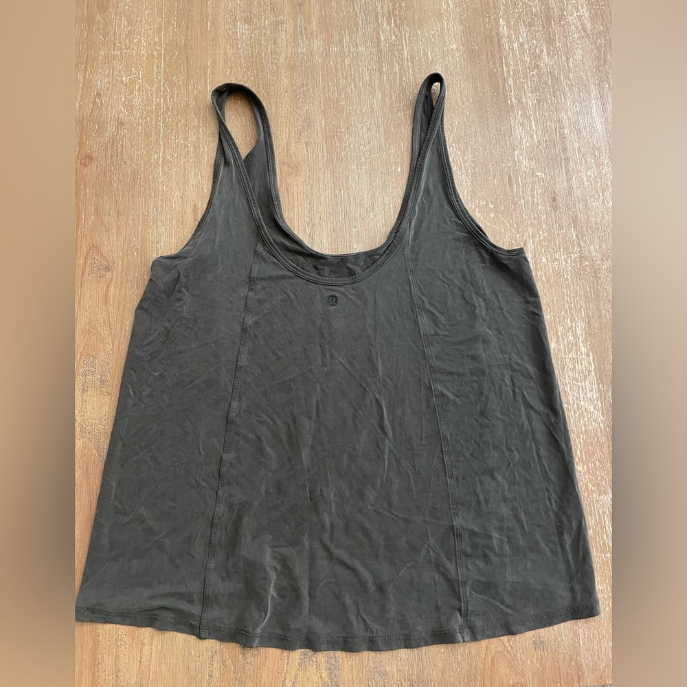 Lululemon Loose Tank Size 6